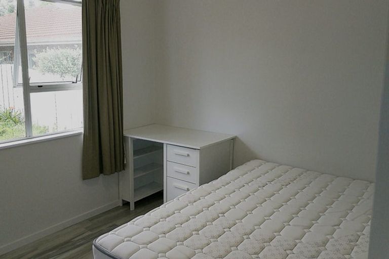 Photo of property in 1/41 Yeovil Road, Te Atatu Peninsula, Auckland, 0610