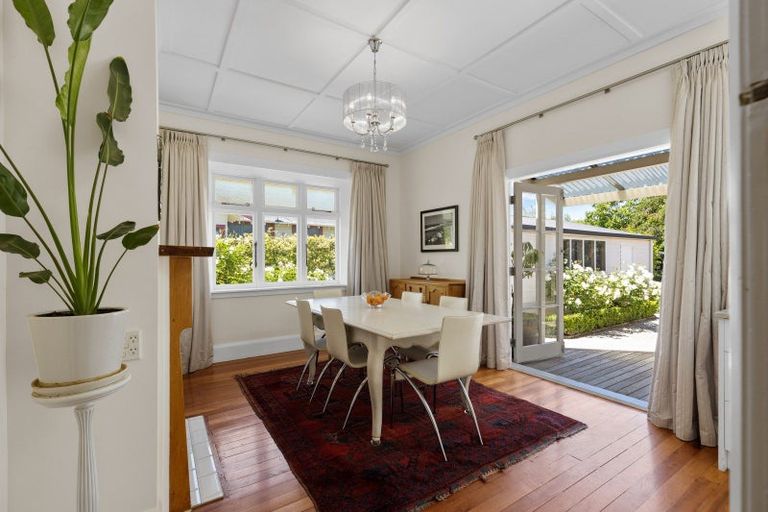 Photo of property in 10 Argyle Avenue, Takaro, Palmerston North, 4410