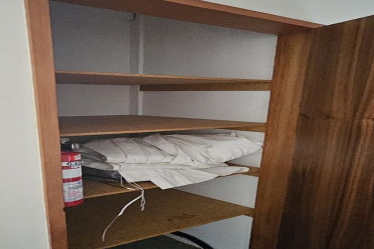 Photo of property in 30 Penning Road, Castor Bay, Auckland, 0620