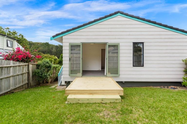 Photo of property in 44 Hale Crescent, Bayview, Auckland, 0629