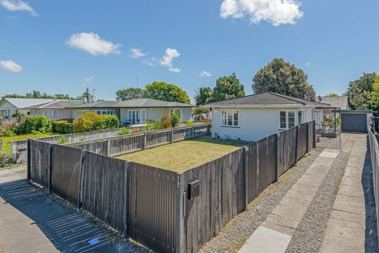 Photo of property in 17 Nottingham Avenue, Awapuni, Palmerston North, 4412