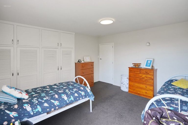 Photo of property in 3 Fraser Place, Rangiora, 7400