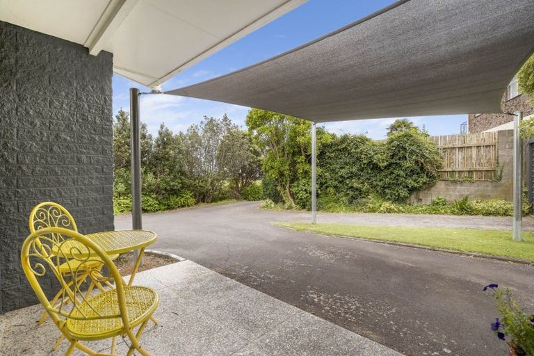 Photo of property in 15d Saint Ives Grove, Whalers Gate, New Plymouth, 4310