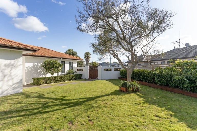 Photo of property in 15 Lamia Grove, Papamoa Beach, Papamoa, 3118