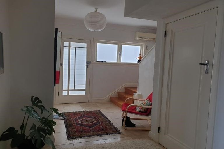 Photo of property in 5 Lindum Terrace, Roseneath, Wellington, 6011