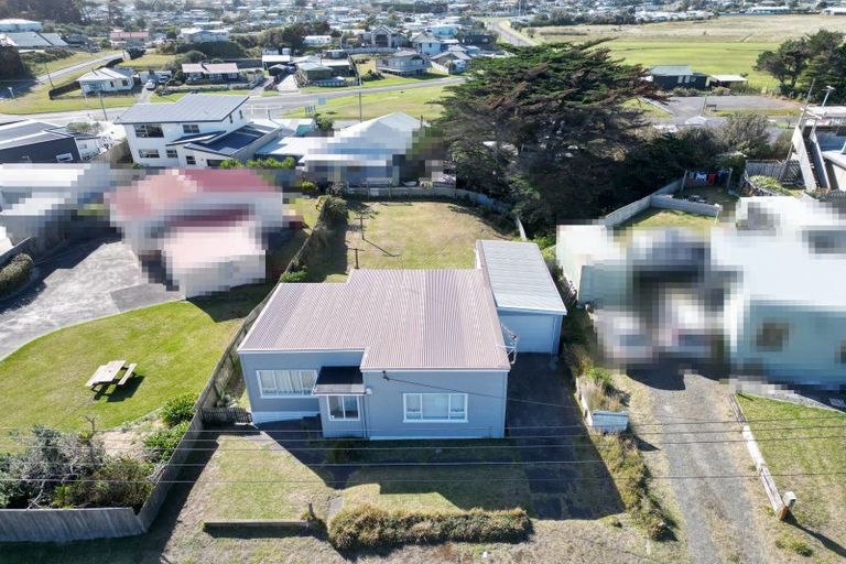 Photo of property in 13 Nelson Street, Foxton Beach, Foxton, 4815