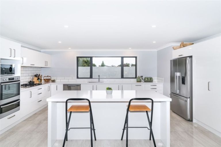 Photo of property in 5 Grand Oaks Drive, Awapuni, Palmerston North, 4412