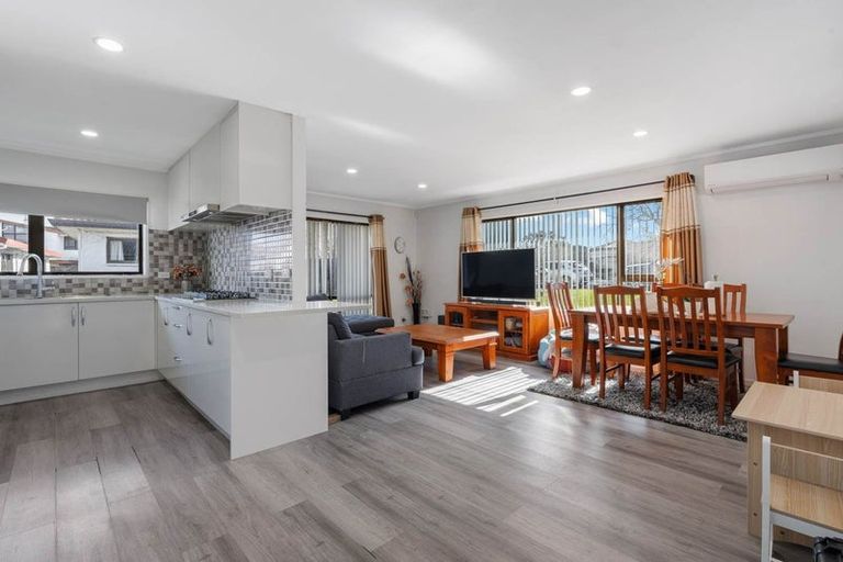 Photo of property in 106b Beach Road, Pahurehure, Papakura, 2113