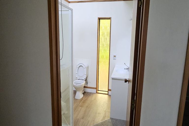 Photo of property in 30 Penning Road, Castor Bay, Auckland, 0620