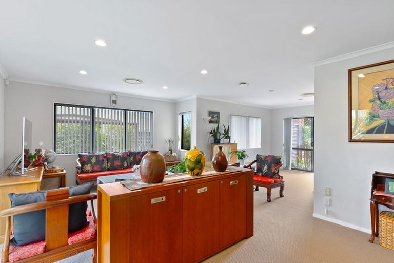 Photo of property in 9 Mohill Place, East Tamaki Heights, Auckland, 2016