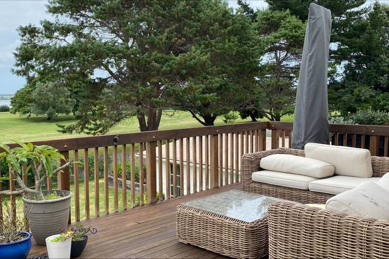 Photo of property in 146 Torkar Road, Clarks Beach, 2122