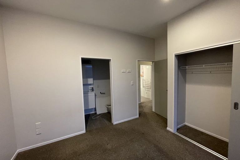 Photo of property in 2/10 Silver Moon Road, Albany Heights, Auckland, 0632