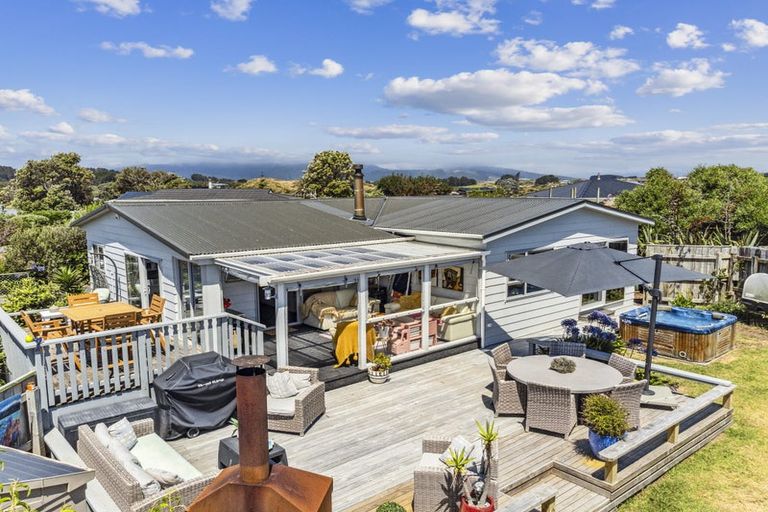 Photo of property in 8 Norna Grove, Waikawa Beach, Levin, 5573