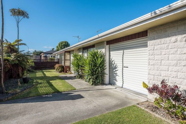 Photo of property in 68a Rimu Road, Raumati Beach, Paraparaumu, 5032