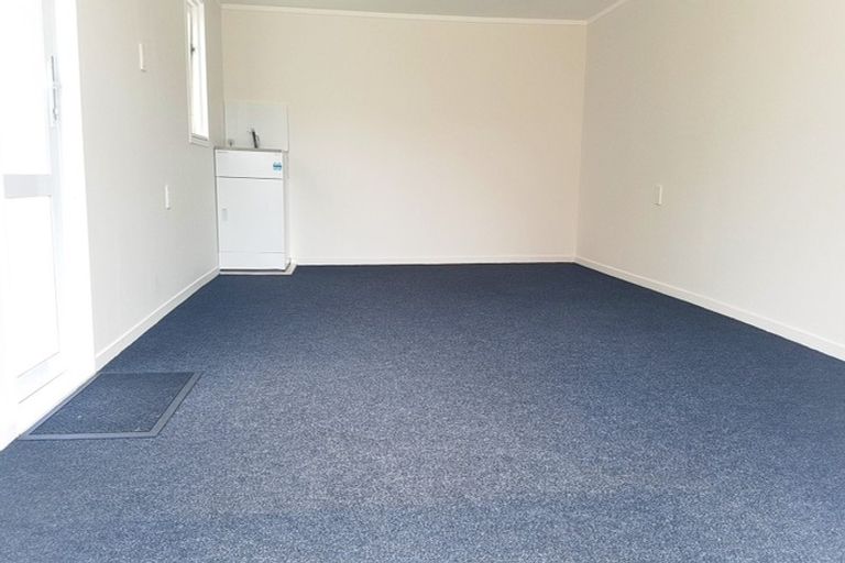Photo of property in 4/109 Shakespeare Road, Milford, Auckland, 0620