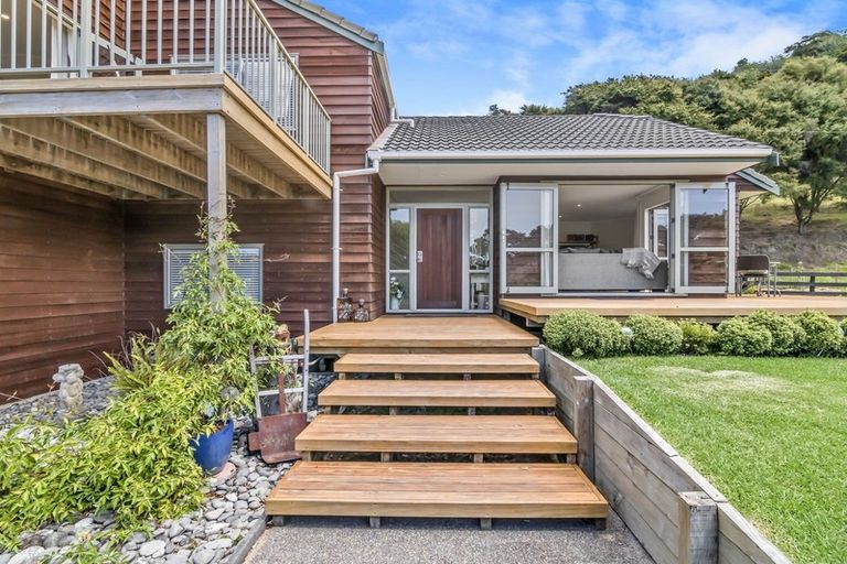Photo of property in 91 Weranui Road, Waiwera, Orewa, 0994
