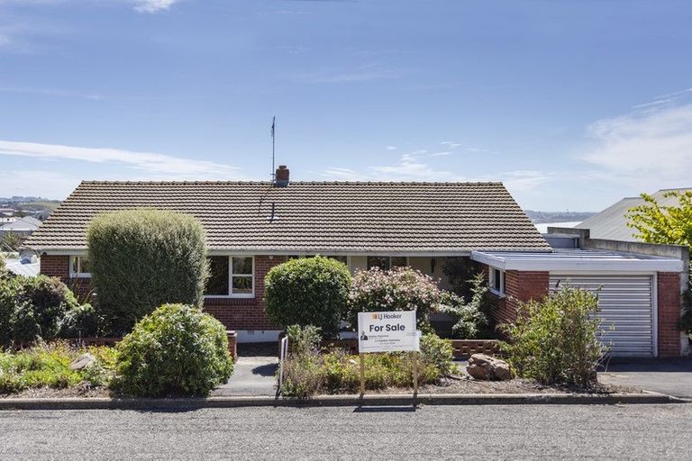 Photo of property in 24 Avon Street, South Hill, Oamaru, 9400