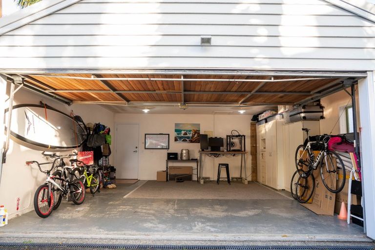 Photo of property in 4a Richards Avenue, Forrest Hill, Auckland, 0620