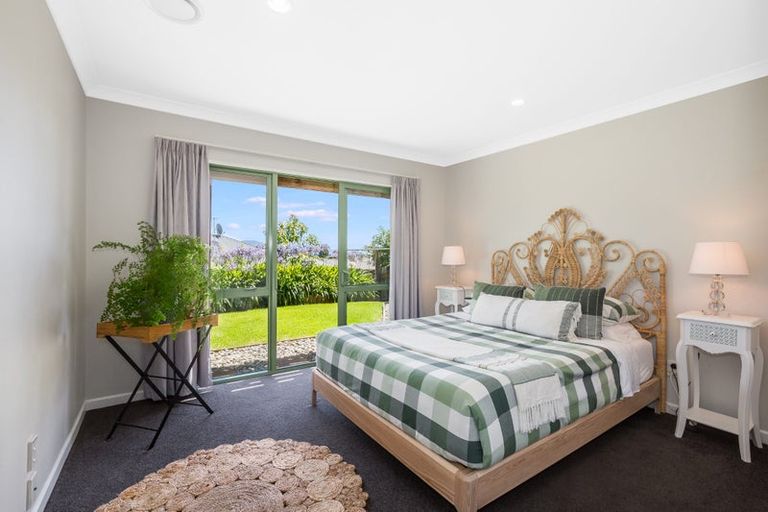 Photo of property in 56 Kakariki Grove, Waikanae, 5036