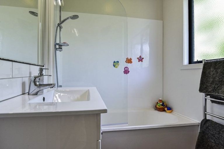 Photo of property in 3/18 Reid Road, New Lynn, Auckland, 0600