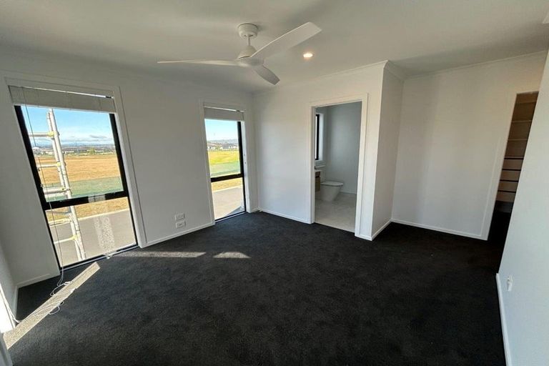 Photo of property in 8 Atutahi Lane, Papamoa Beach, 3118
