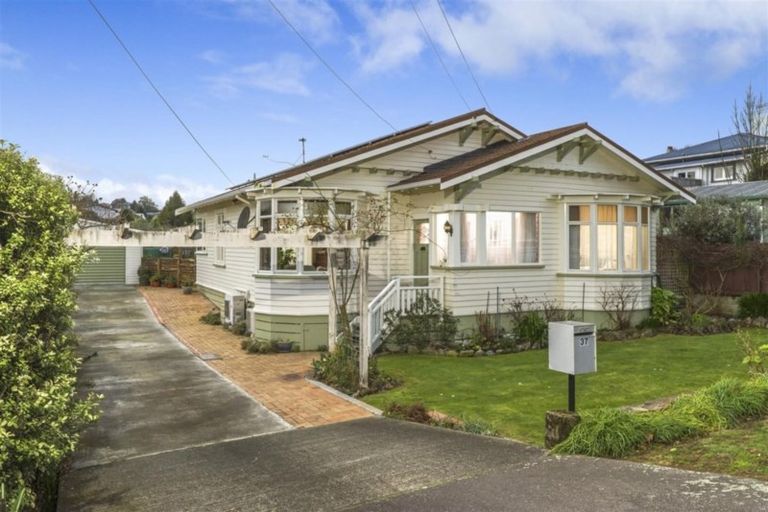 Photo of property in 37 Franklyn Street, Nelson South, Nelson, 7010