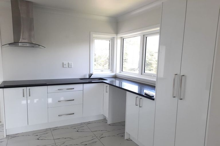 Photo of property in 1/10a Walter Street, Hauraki, Auckland, 0622