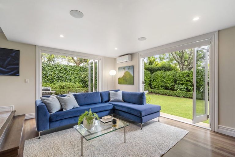 Photo of property in 73 Hinemoa Street, Birkenhead, Auckland, 0626