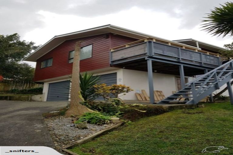 Photo of property in 2/15 Witheford Drive, Bayview, Auckland, 0629