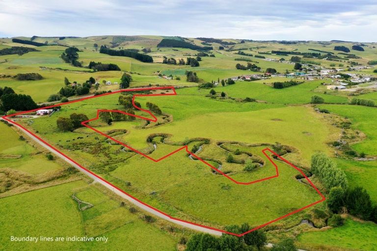 Photo of property in 9 Neill Road, Tokanui, 9884