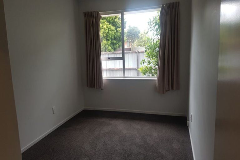 Photo of property in 1/12 Ruddenklau Lane, Bishopdale, Christchurch, 8053