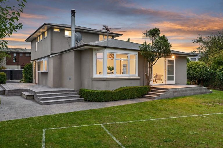 Photo of property in 9 Grassmere Street, Papanui, Christchurch, 8052