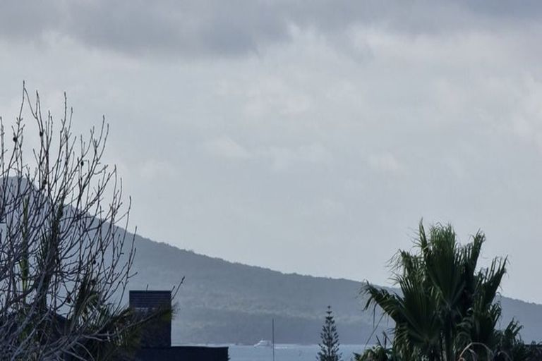 Photo of property in 2/17 Bevyn Street, Castor Bay, Auckland, 0620