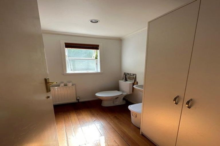 Photo of property in 22 Newhaven Terrace, Mairangi Bay, Auckland, 0630