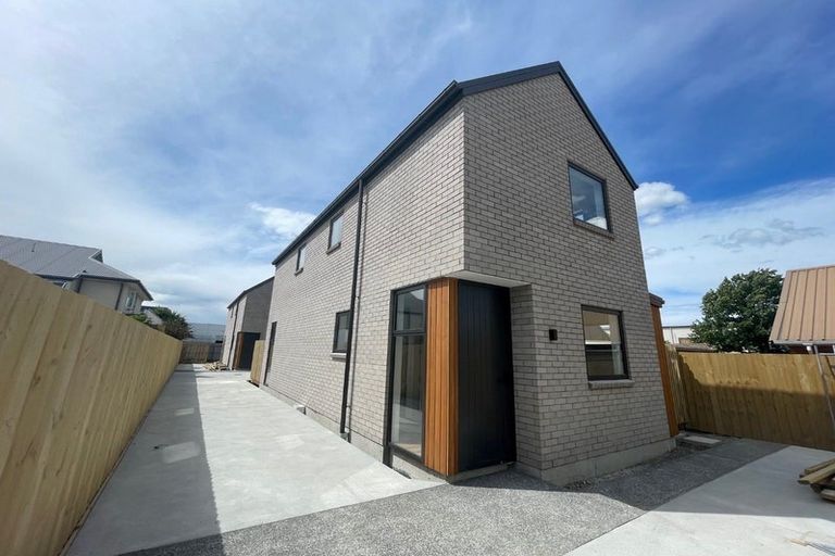 Photo of property in 2/113 Burke Street, Sydenham, Christchurch, 8023