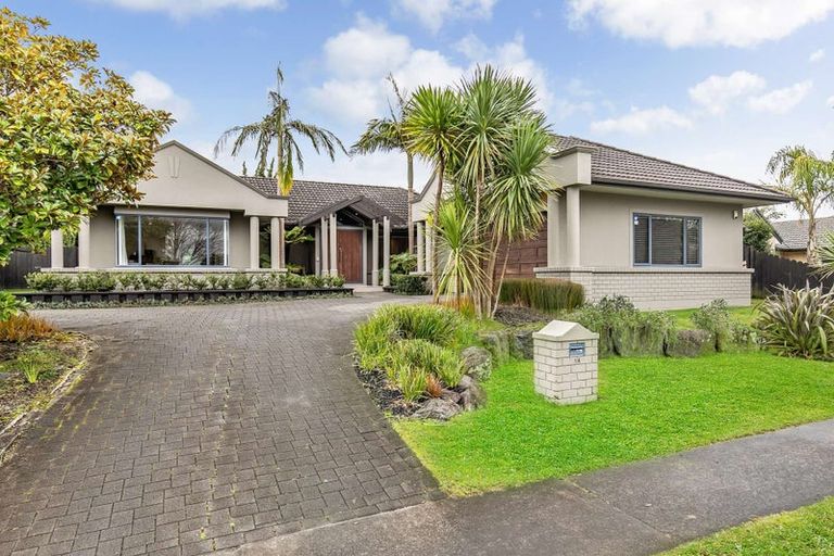 Photo of property in 14 Annalong Road, Dannemora, Auckland, 2016