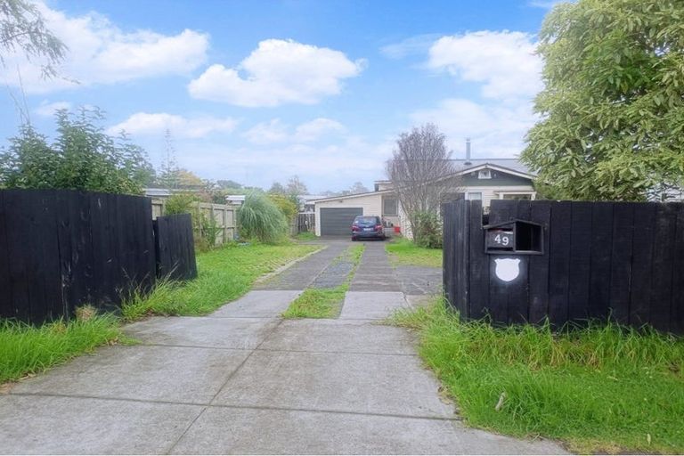 Photo of property in 49 View Road, Henderson, Auckland, 0612
