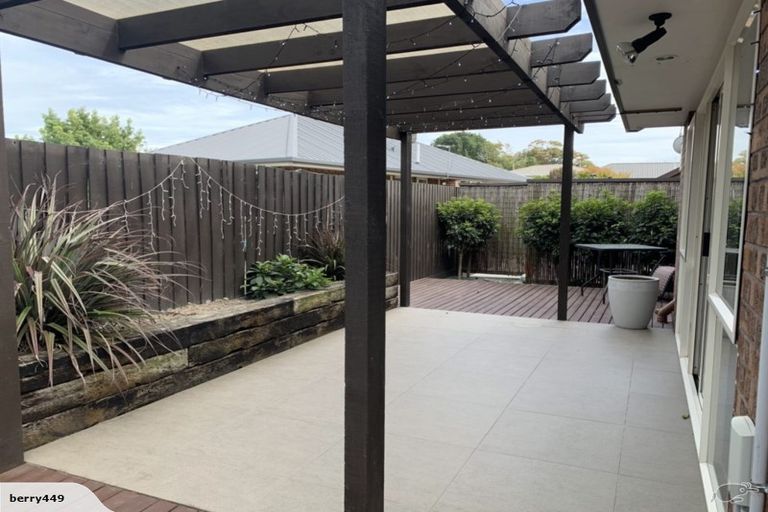 Photo of property in 2/8 Pentland Drive, Belfast, Christchurch, 8051