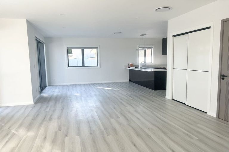 Photo of property in 333a East Coast Road, Mairangi Bay, Auckland, 0630