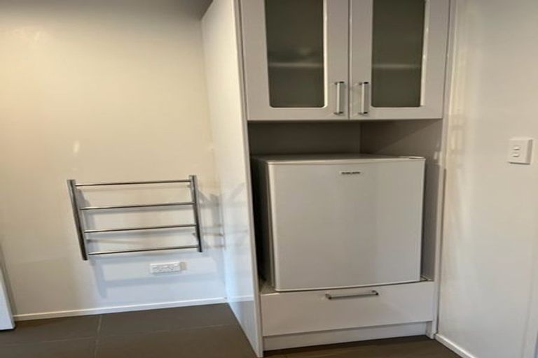 Photo of property in 906 Beach Road, Waiake, Auckland, 0630