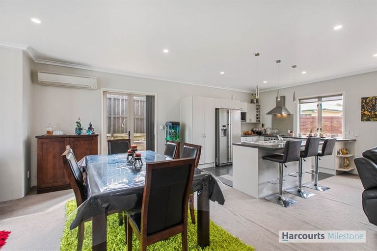 Photo of property in 14 Ebanjane Way, Clendon Park, Auckland, 2103