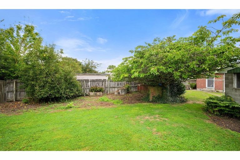 Photo of property in 12 Blossomdale Place, Bishopdale, Christchurch, 8053