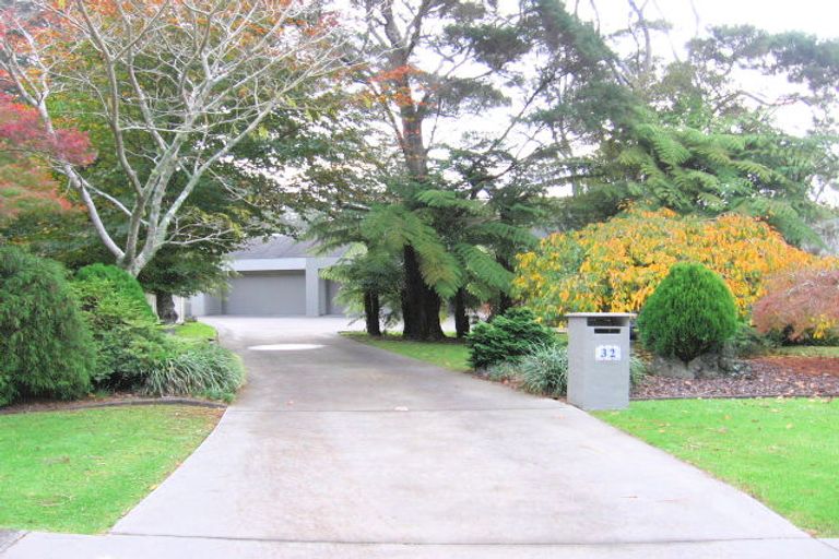 Photo of property in 32 Kingfisher Grove, Greenhithe, Auckland, 0632