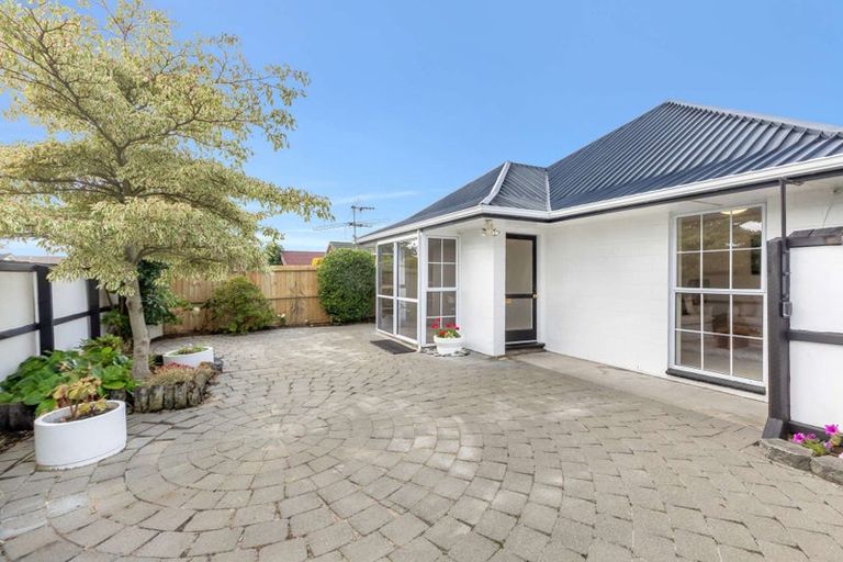 Photo of property in 1/21 Greenock Street, Redwood, Christchurch, 8051