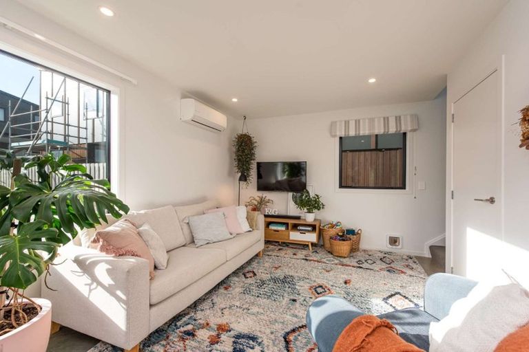 Photo of property in 6 Astelia Way, Woodridge, Wellington, 6037