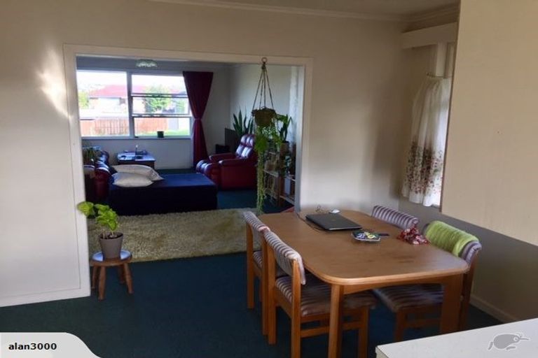 Photo of property in 79 Hillcrest Avenue, Hillcrest, Auckland, 0627