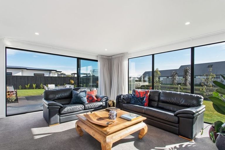 Photo of property in 11 Westmere Mews, West Melton, 7618