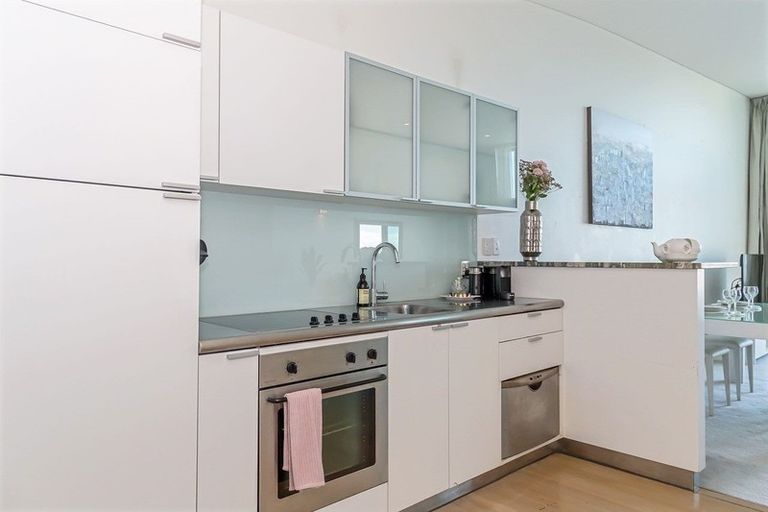 Photo of property in Shed 20 Princes Wharf Apartments, 48a/139 Quay Street, Auckland Central, Auckland, 1010
