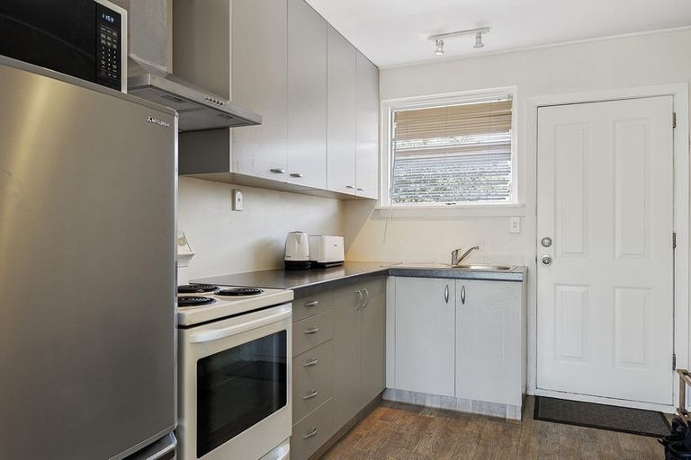 Photo of property in 2/5 Church Square, Addington, Christchurch, 8024