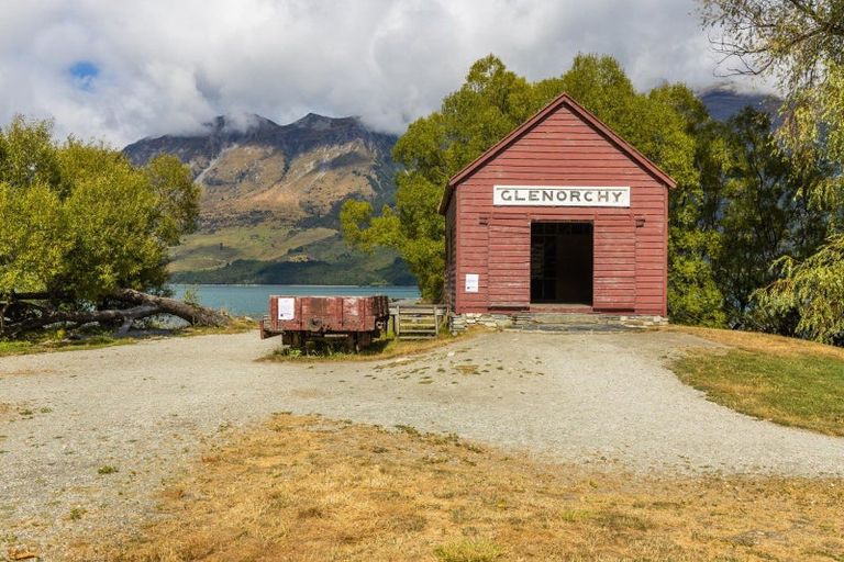 Photo of property in 8 Buckler Burn Street, Glenorchy, 9372